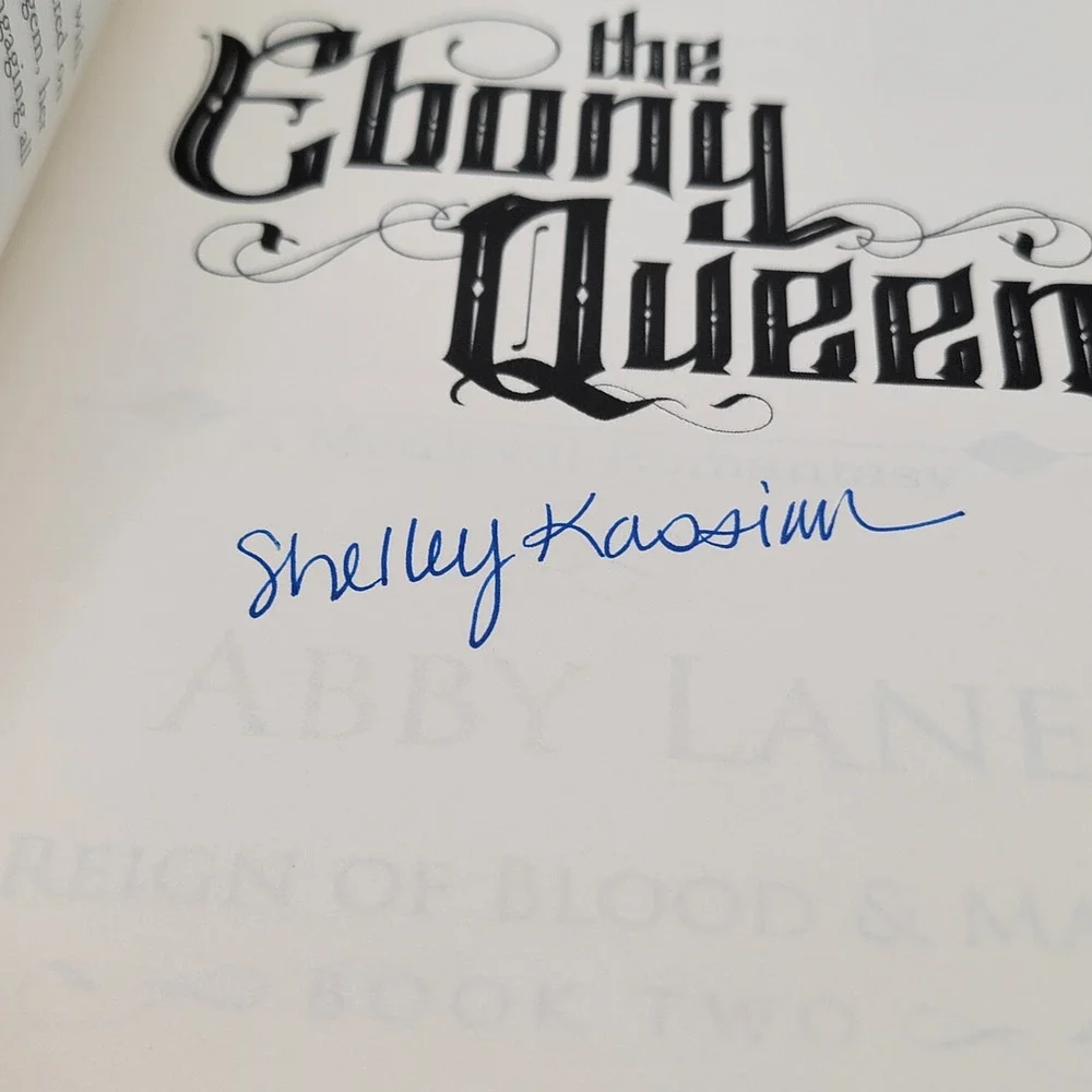 Singed Abby Lane The Ebony Queen‎ Paperback Book Two Reign of Blood & Magic